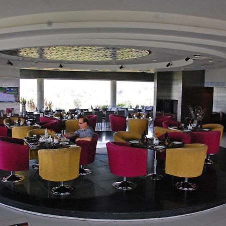 Hotel Shivalikview Chandīgarh Esterno foto