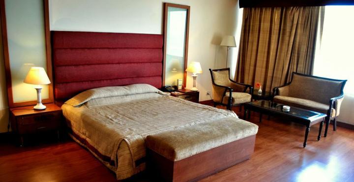 Hotel Shivalikview Chandīgarh Esterno foto