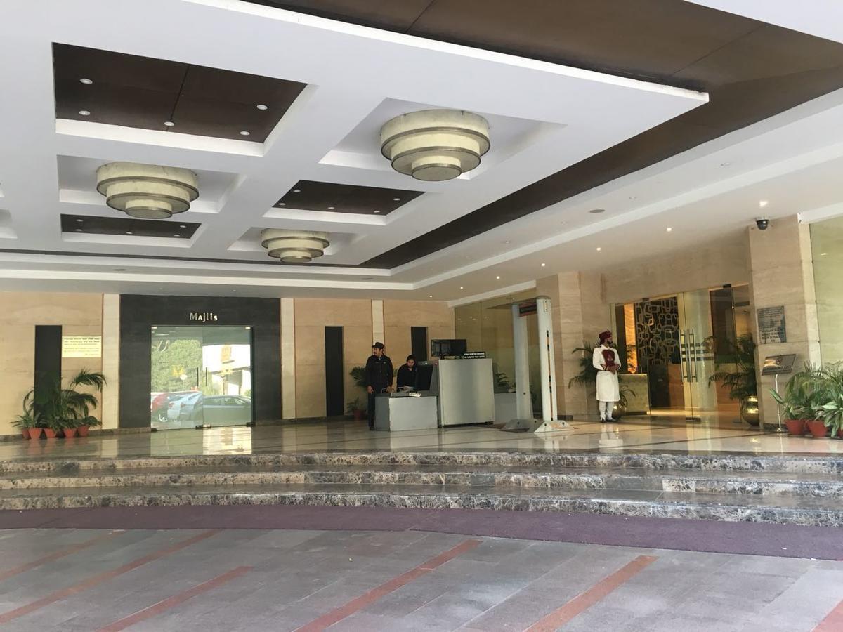 Hotel Shivalikview Chandīgarh Esterno foto